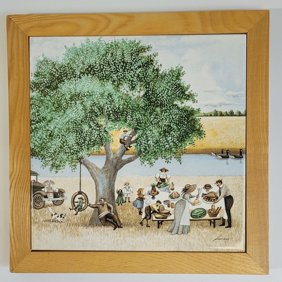 Vintage Wooden Framed Signed Tile By Lowell Herrero "Holiday Picnic Spot" - Picture 1 of 4